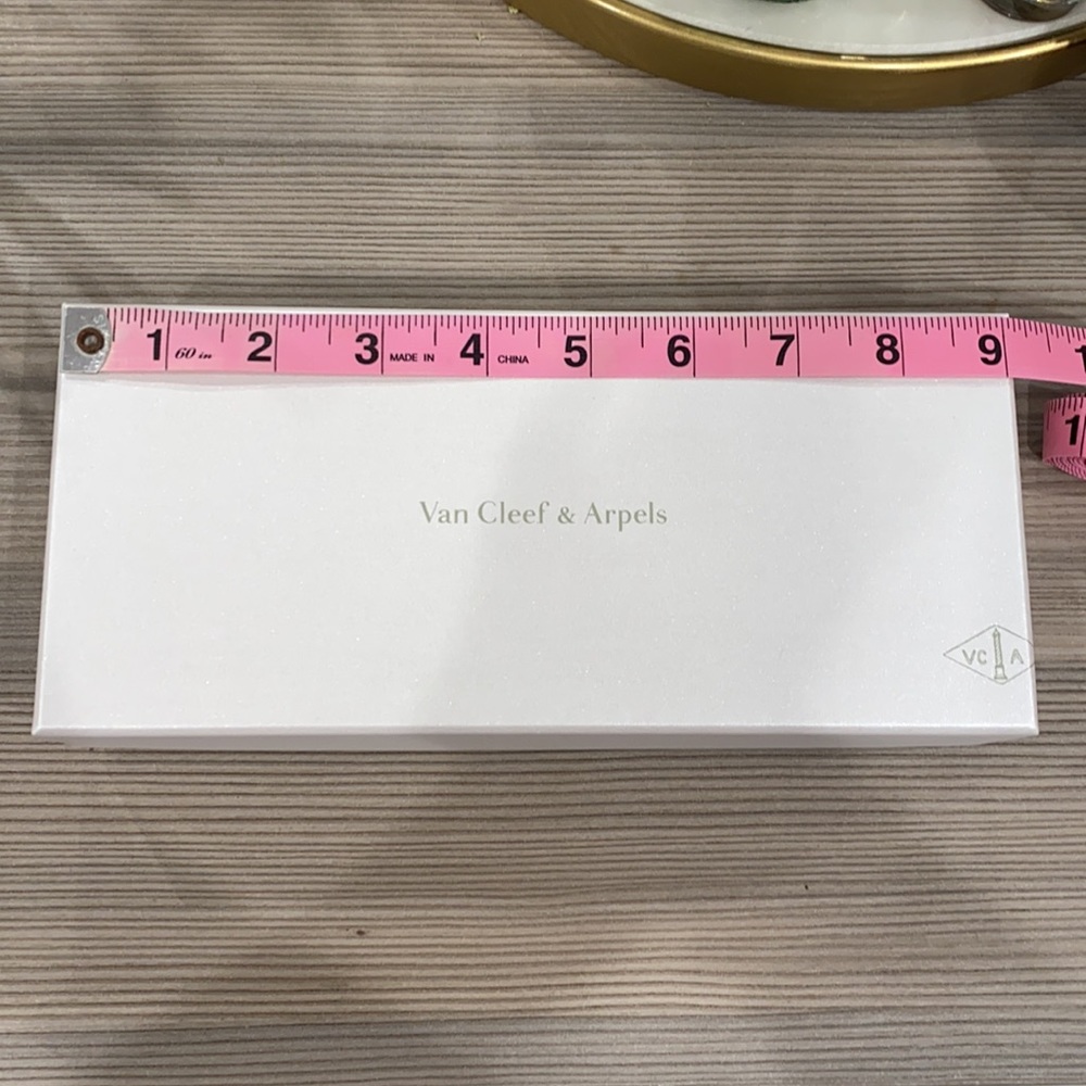 Empty Van Cleef Box - Picture 2 of 3